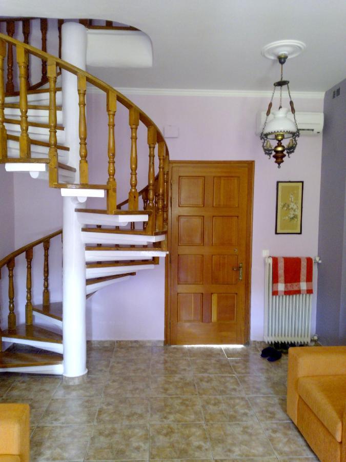 Pool Villa Grigoris Aspiotades Exteriör bild
