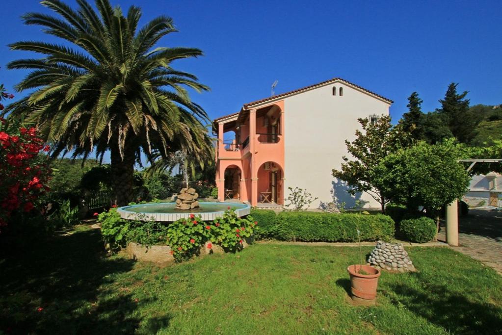 Pool Villa Grigoris Aspiotades Exteriör bild