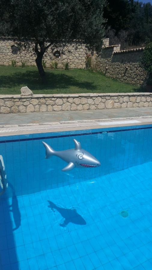 Pool Villa Grigoris Aspiotades Exteriör bild