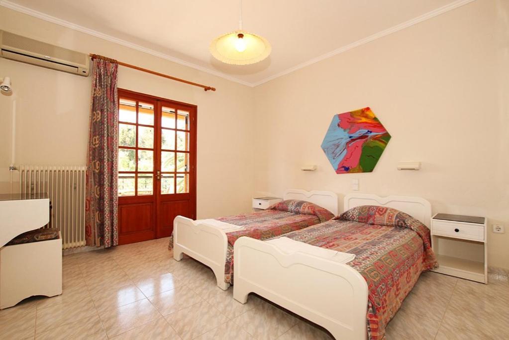 Pool Villa Grigoris Aspiotades Exteriör bild