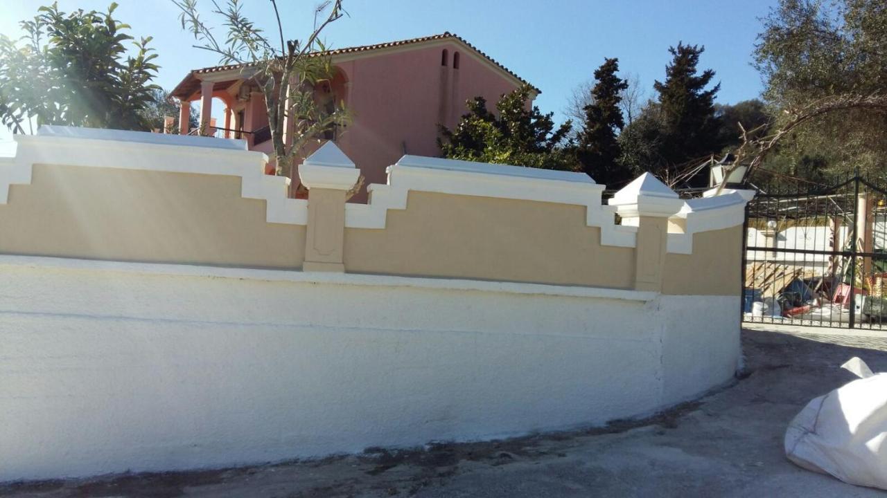Pool Villa Grigoris Aspiotades Exteriör bild